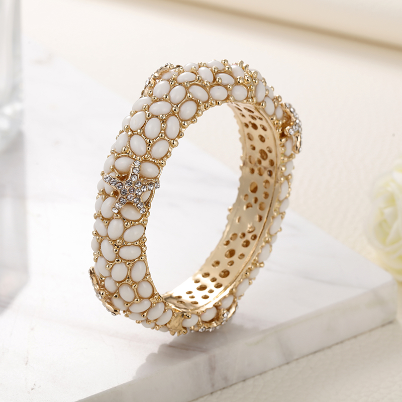 サリーのパラダイス クリスマスギフト オーシャンアクセサリー - Paradise Jewelry & Watches Llc Miami Photos のレビューと価格