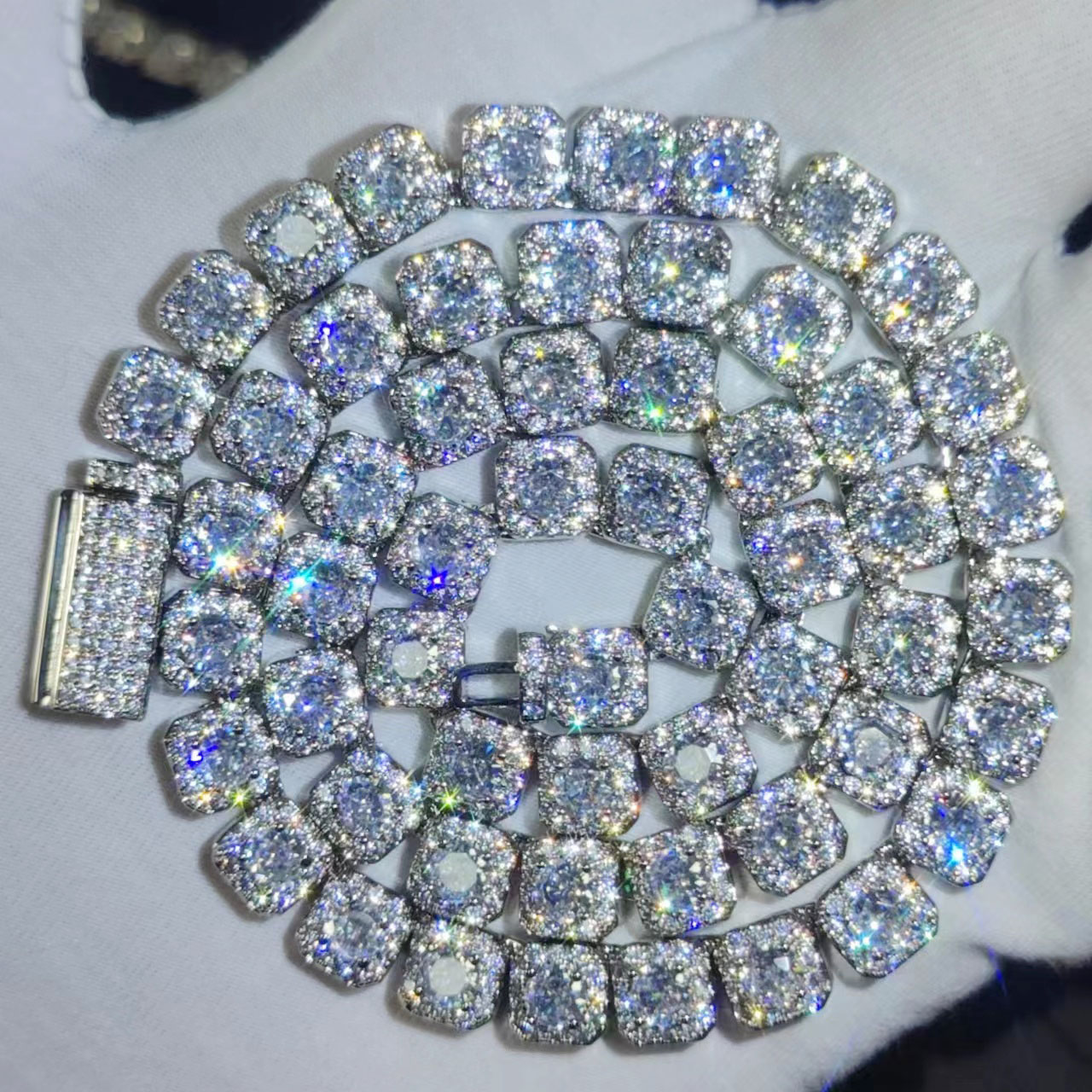 HHIOK クラスターダイヤモンドテニスチェーンマイアミテニ - Tennis Bracelet Cubic のレビューと価格