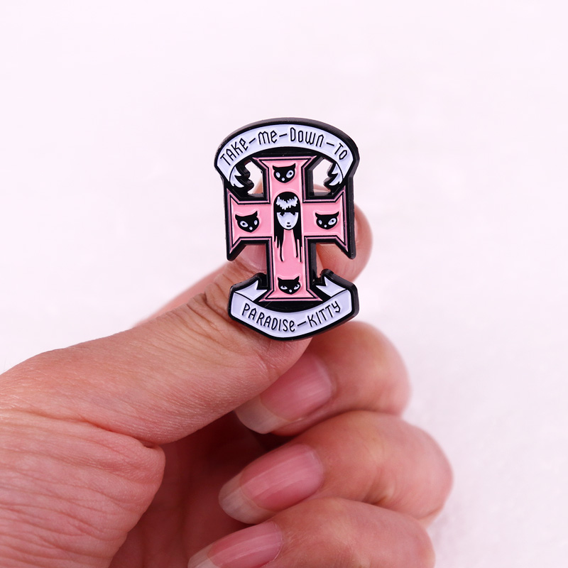 Emily the strangeは、パラダイスバッジエナメ - Paradise Jewelry & Watches Llc Miami Photos のレビューと価格